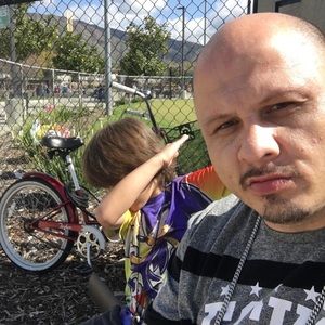 Meet your Posher, Earl